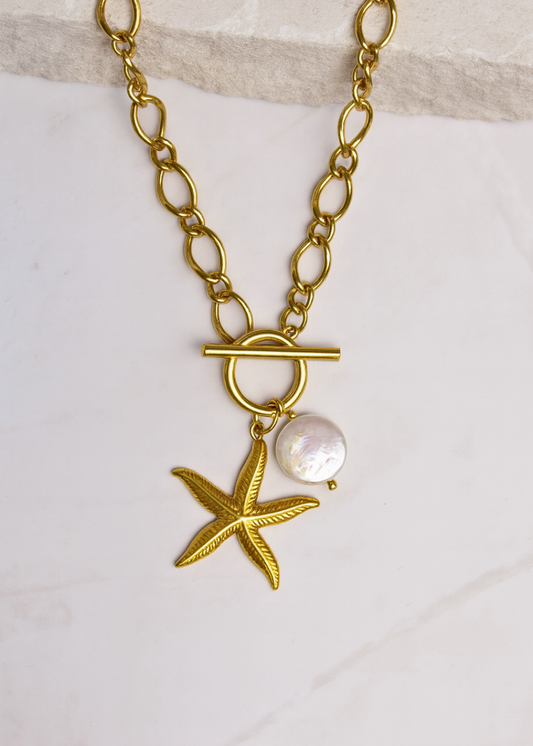Goudkleurige Twisted Ketting met Zeester en Zoetwaterparel