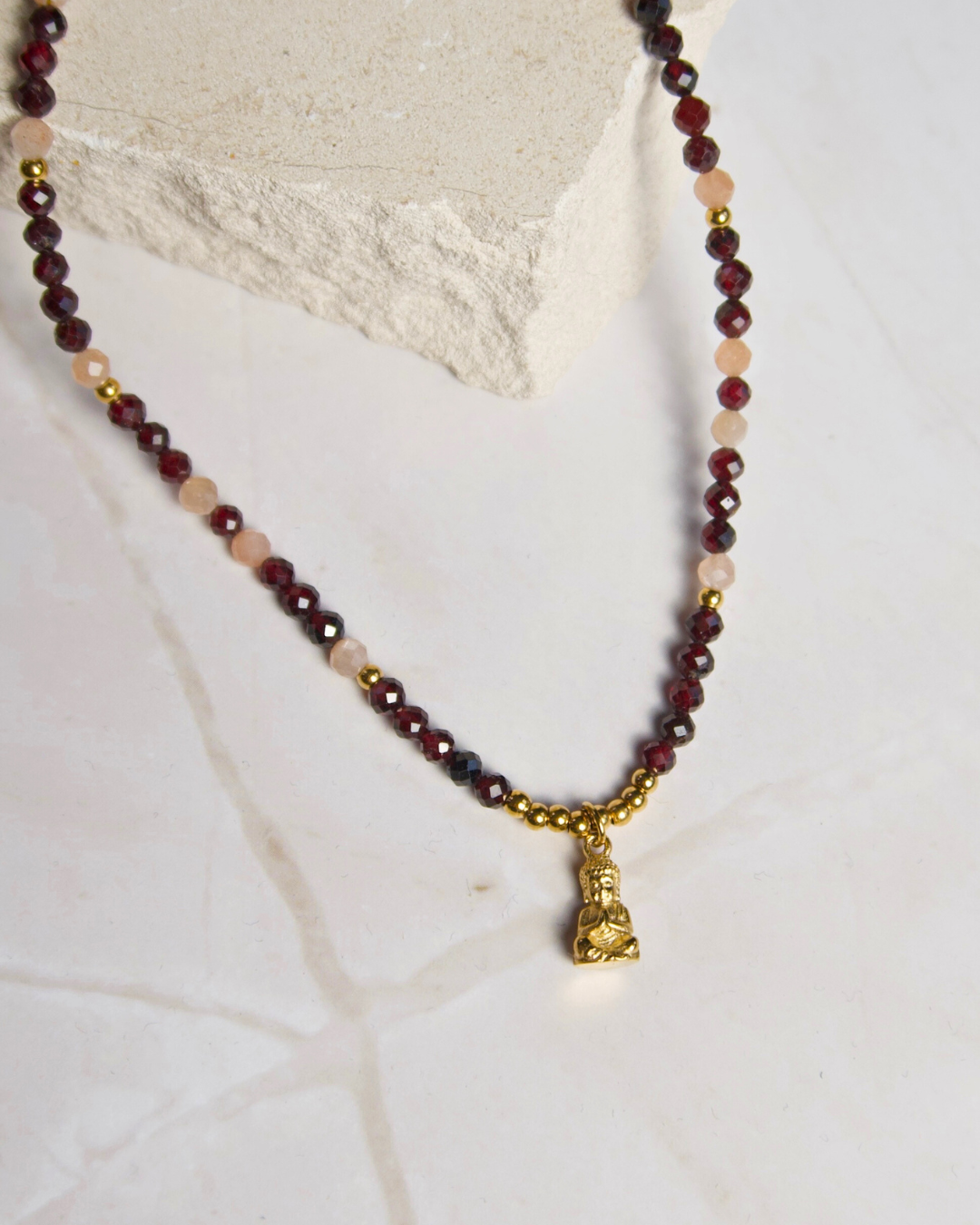 Buddha X Edelsteen Ketting – Granaat & Zonnesteen